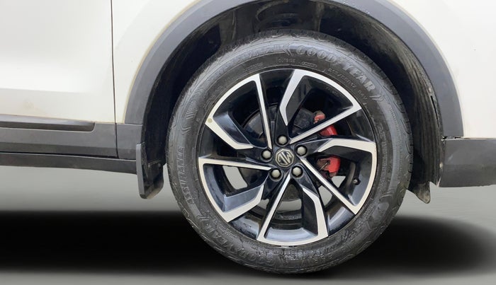 2023 MG ASTOR SAVVY 1.3 TURBO AT S RED, Petrol, Automatic, 23,588 km, Right Front Wheel