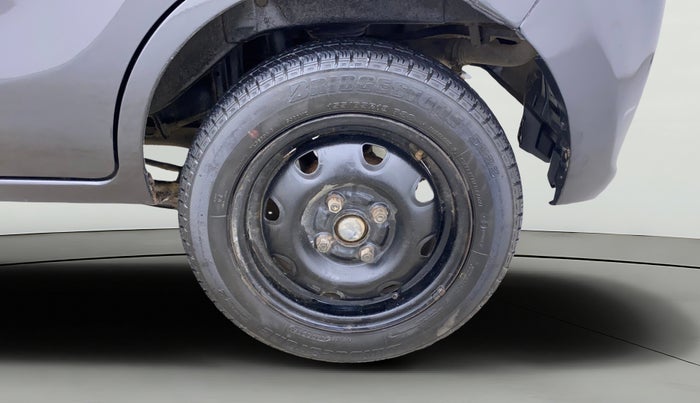 2016 Maruti Alto K10 VXI, Petrol, Manual, 27,372 km, Left Rear Wheel