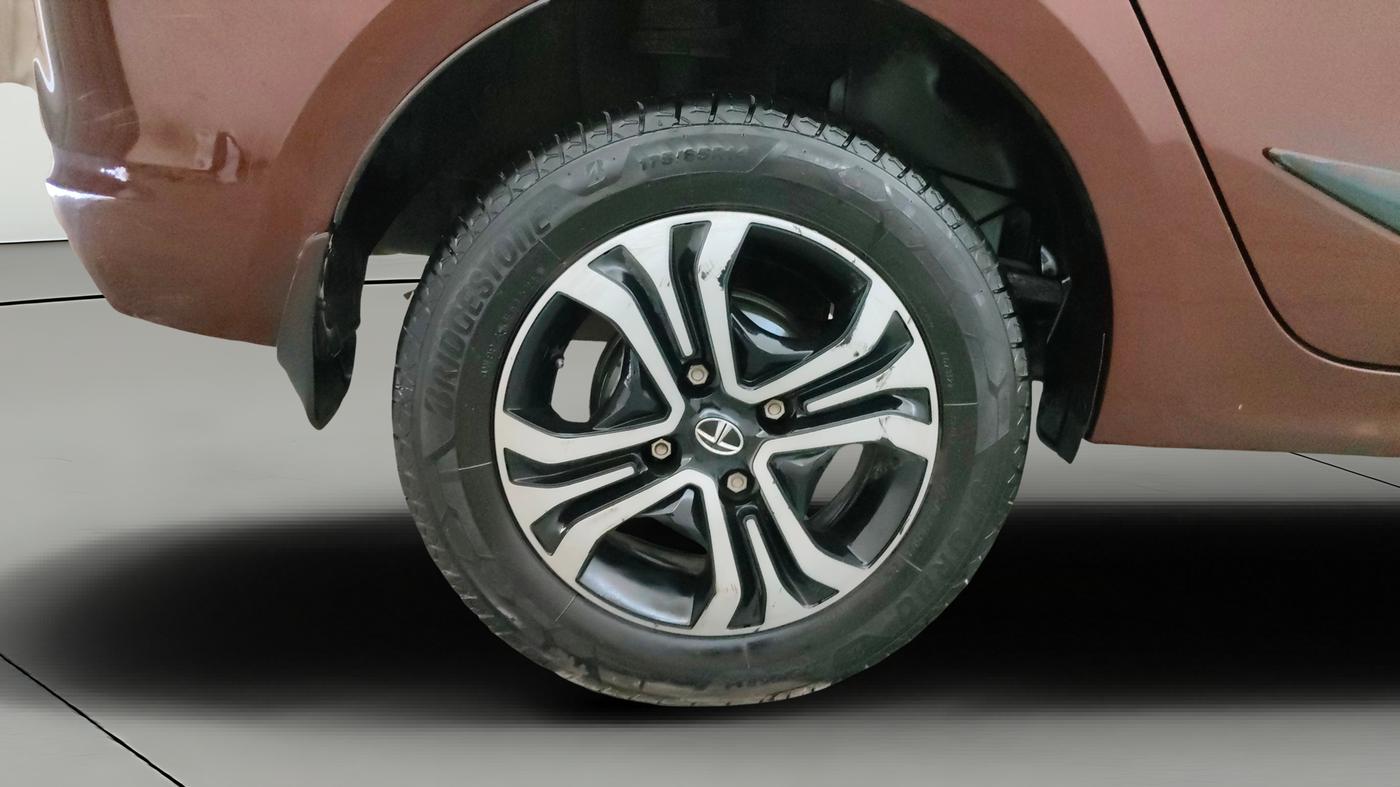 2022 Tata TIGOR XZ PLUS CNG, CNG, Manual, 65,310 km, Right Rear Wheel