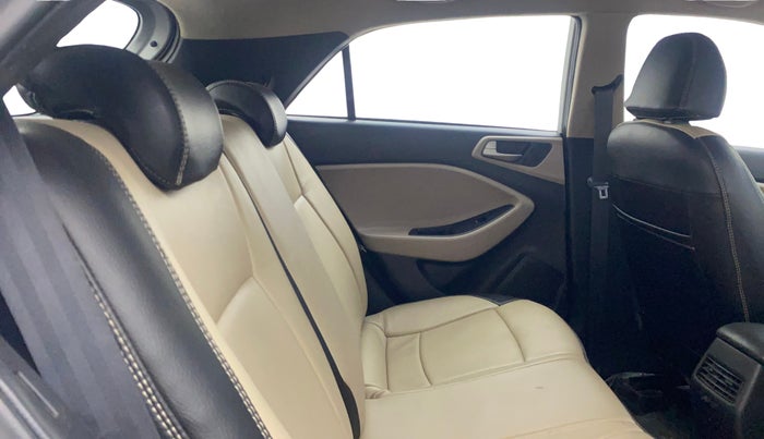 2014 Hyundai Elite i20 ASTA 1.2, Petrol, Manual, 1,14,706 km, Right Side Rear Door Cabin