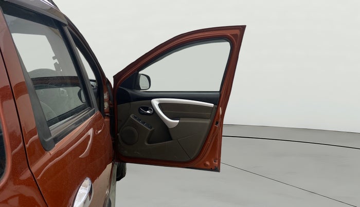 2017 Renault Duster 110 PS RXZ 4X2 AMT DIESEL, Diesel, Automatic, 1,08,965 km, RHS Front Door