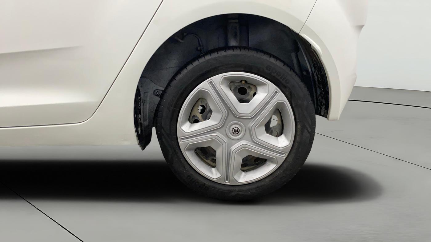 2021 Tata ALTROZ XM PLUS PETROL, Petrol, Manual, 31,982 km, Left Rear Wheel