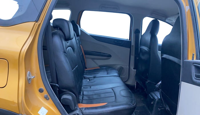 2021 Renault TRIBER RXT, Petrol, Manual, 49,232 km, Right Side Rear Door Cabin