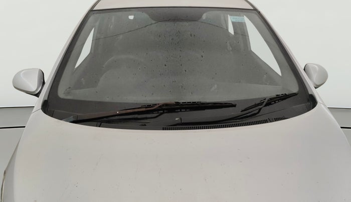 2015 Hyundai Xcent S 1.2, Petrol, Manual, 1,00,172 km, Front Windshield