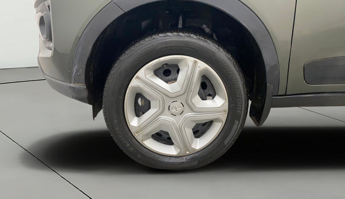 2021 Tata NEXON XM SUNROOF PETROL, Petrol, Manual, 78,778 km, Left Front Wheel