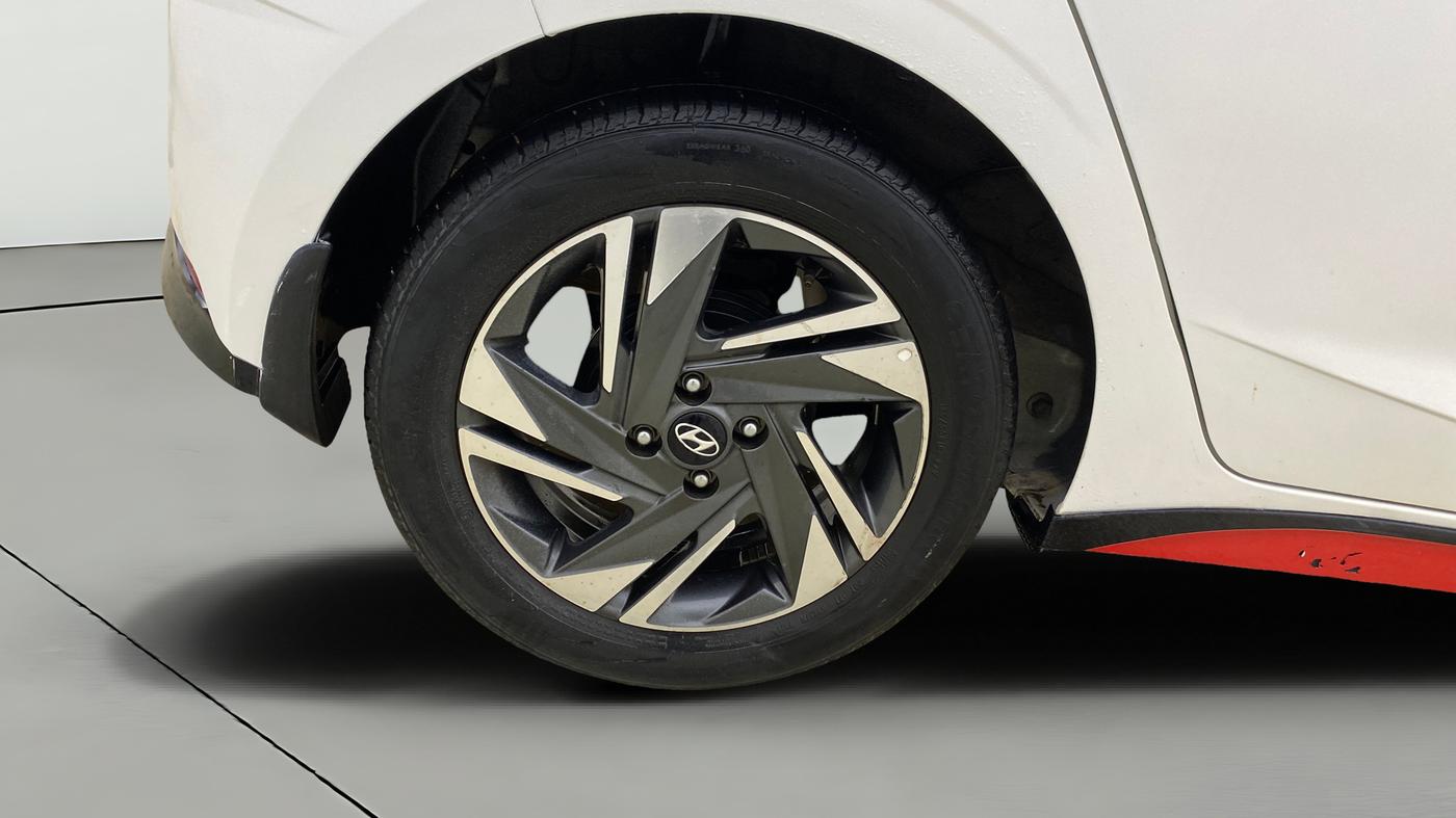 2023 Hyundai NEW I20 ASTA 1.2 MT, Petrol, Manual, 33,642 km, Right Rear Wheel