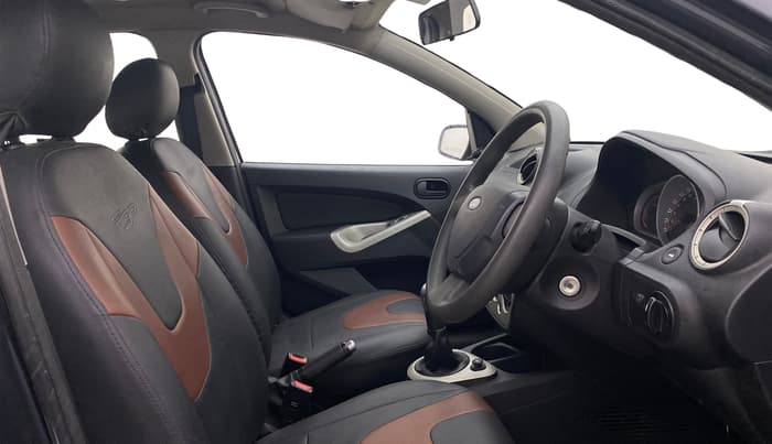 2013 Ford Figo ZXI 1.2 PETROL, Petrol, Manual, 72,071 km, Right Side Front Door Cabin