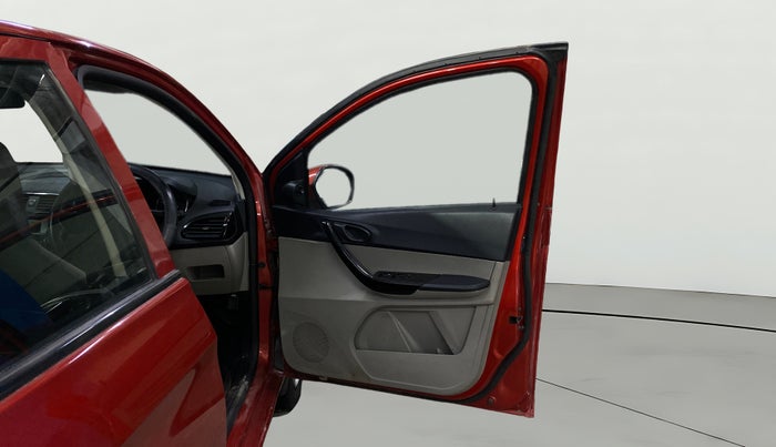 2019 Tata Tiago XT PETROL, Petrol, Manual, 8,689 km, RHS Front Door