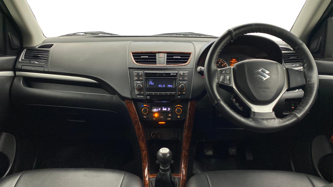 2017 Maruti Swift ZXI, Petrol, Manual, 59,396 km, Dashboard