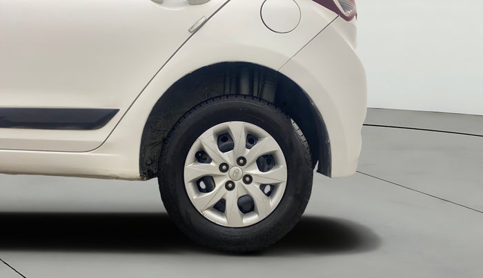 2014 Hyundai Elite i20 SPORTZ 1.2, Petrol, Manual, 1,22,146 km, Left Rear Wheel