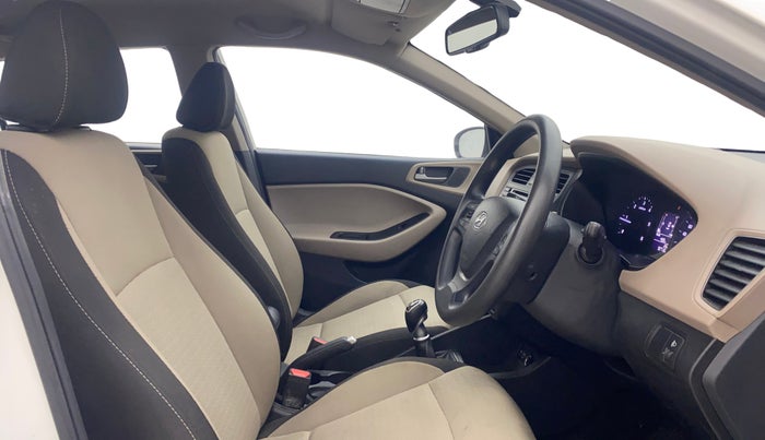 2015 Hyundai Elite i20 SPORTZ 1.4 (O) CRDI, Diesel, Manual, 92,667 km, Right Side Front Door Cabin