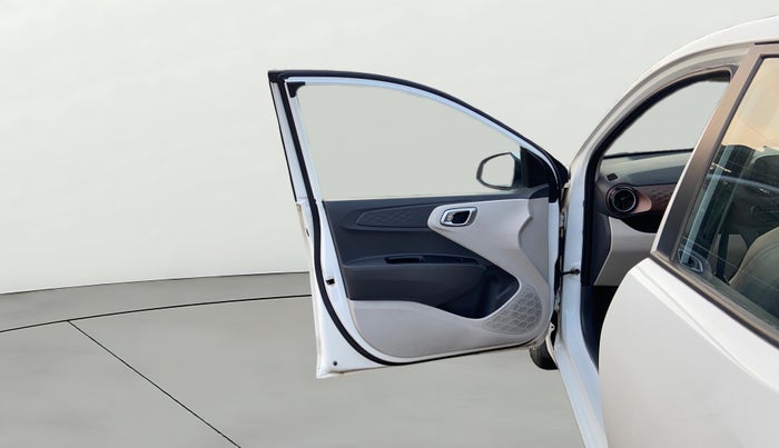 2020 Hyundai AURA SX 1.2, CNG, Manual, 55,457 km, LHS Front Door