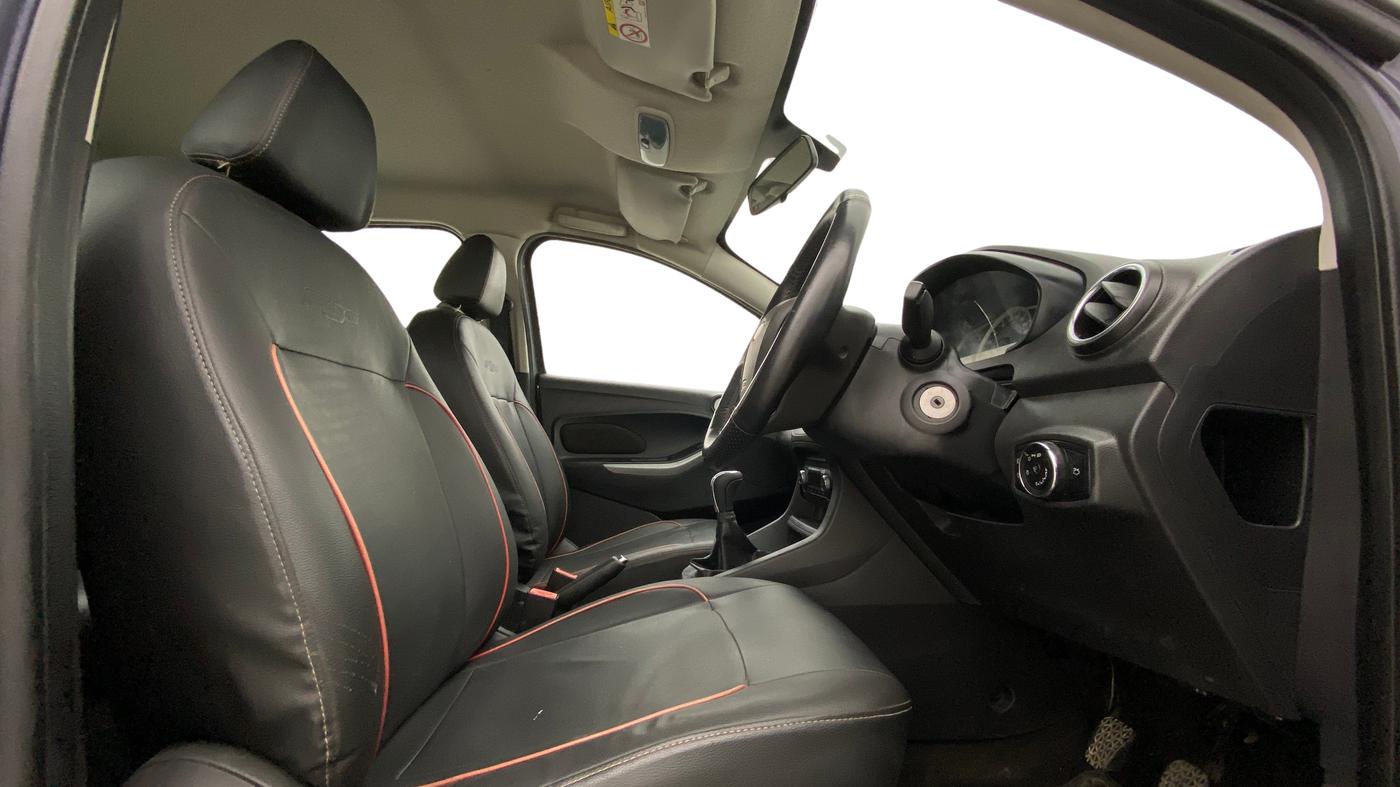 2017 Ford New Figo TITANIUM 1.2 PETROL MT, Petrol, Manual, 70,436 km, Right Side Front Door Cabin