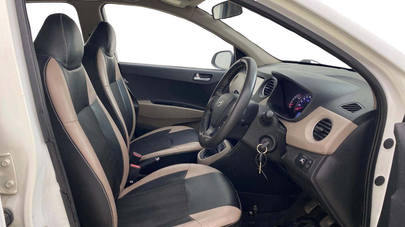 2019 Hyundai Grand i10 SPORTZ 1.2 KAPPA VTVT, CNG, Manual, 41,746 km, Right Side Front Door Cabin