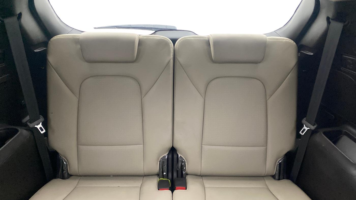 2015 Hyundai Santa Fe 4 WD AT, Diesel, Automatic, 1,28,045 km, Third Seat Row ( optional )