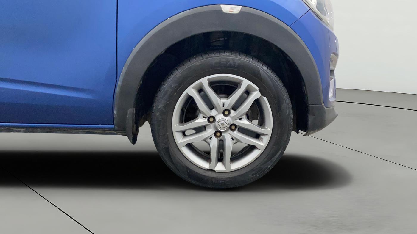 2020 Renault TRIBER RXZ, Petrol, Manual, 80,509 km, Right Front Wheel