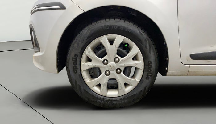 2016 Hyundai Grand i10 SPORTZ 1.2 KAPPA VTVT, Petrol, Manual, 85,558 km, Left Front Wheel