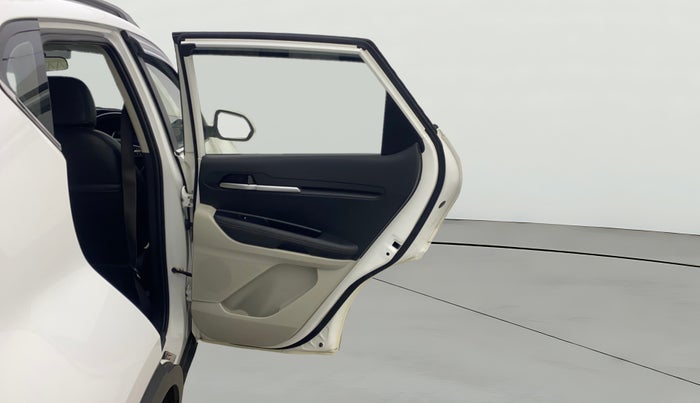 2020 KIA SONET HTX 1.0 IMT, Petrol, Manual, 1,04,558 km, RHS Rear Door