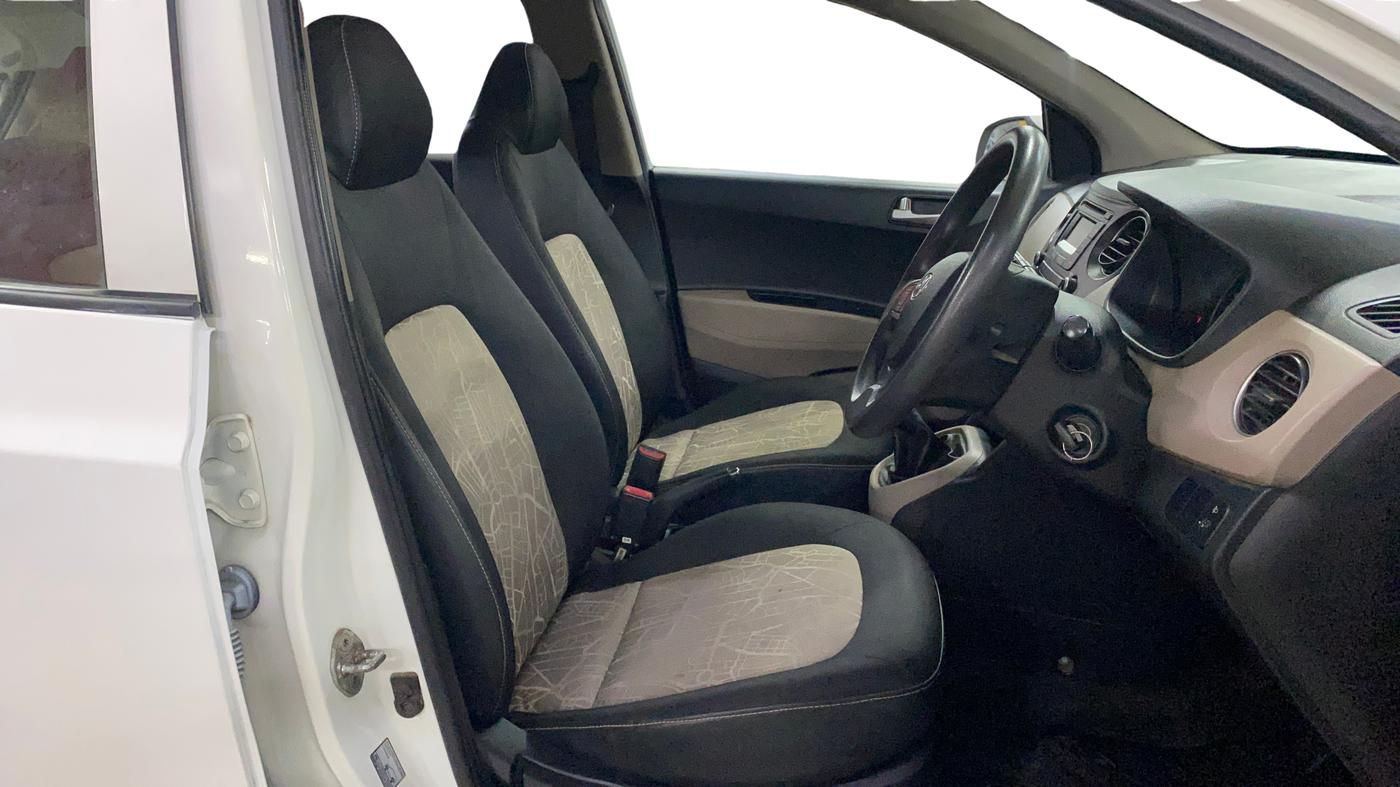2016 Hyundai Grand i10 SPORTZ 1.2 KAPPA VTVT, Petrol, Manual, 40,629 km, Right Side Front Door Cabin