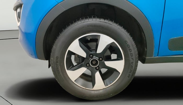 2018 Tata NEXON XZ PLUS DIESEL DUAL TONE, Diesel, Manual, 68,843 km, Left Front Wheel