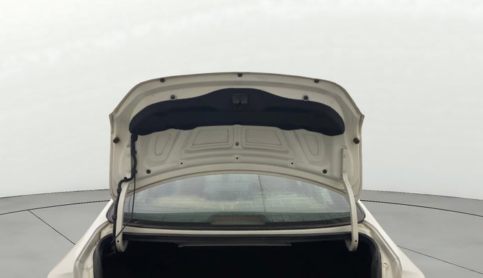 2016 Hyundai Verna FLUIDIC 4S1.6 VTVT SX AT, Petrol, Automatic, 95,913 km, Boot Door Open