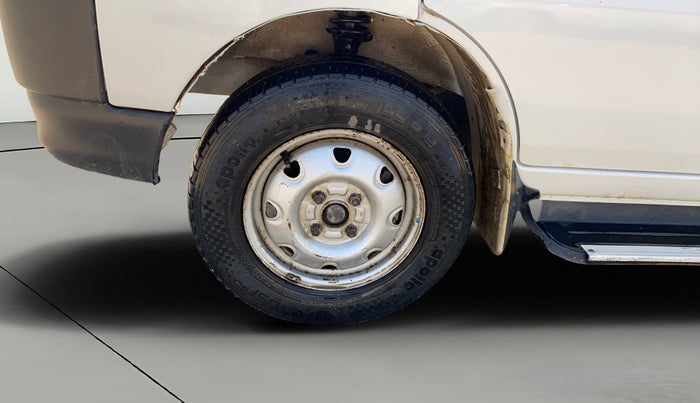 2019 Maruti Eeco 5 STR WITH A/C+HTR, CNG, Manual, 98,076 km, Left Front Wheel