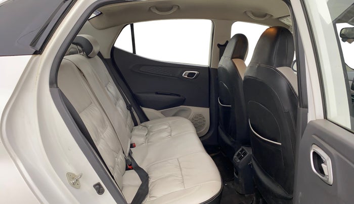 2023 Hyundai AURA SX PLUS 1.2 AMT, Petrol, Automatic, 47,649 km, Right Side Rear Door Cabin