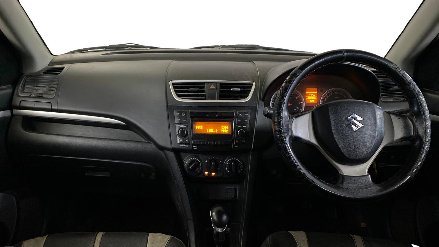 2015 Maruti Swift VXI, Petrol, Manual, 1,06,754 km, Dashboard