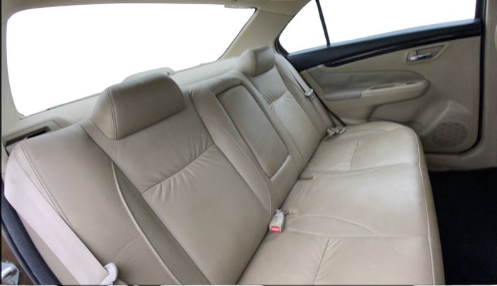 2015 Maruti Ciaz ZXI+, Petrol, Manual, 76,770 km, Right Side Rear Door Cabin