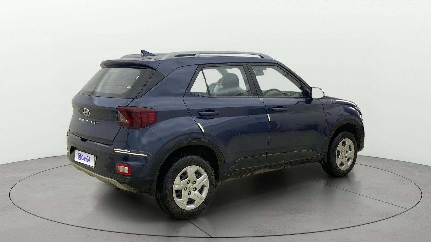 2021 Hyundai VENUE S+ 1.2, Petrol, Manual, 23,851 km, Right Back Diagonal