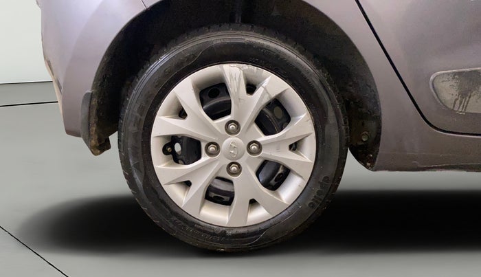 2016 Hyundai Grand i10 SPORTZ 1.2 KAPPA VTVT, Petrol, Manual, 30,878 km, Right Rear Wheel