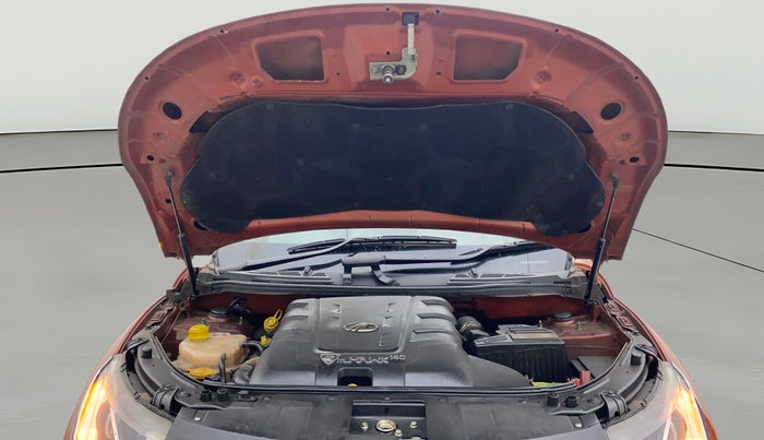 2016 Mahindra XUV500 W10 AWD AT, Diesel, Automatic, 73,395 km, Open Bonet