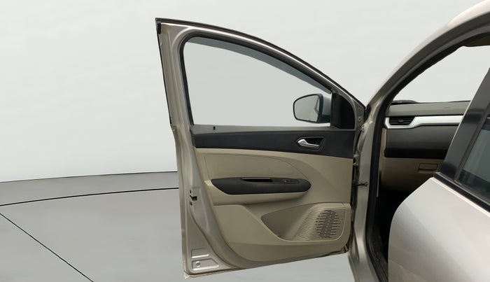 2019 Renault TRIBER RXZ, Petrol, Manual, 64,351 km, LHS Front Door