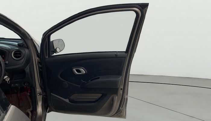 2018 Datsun Redi Go S, Petrol, Manual, 66,254 km, RHS Front Door