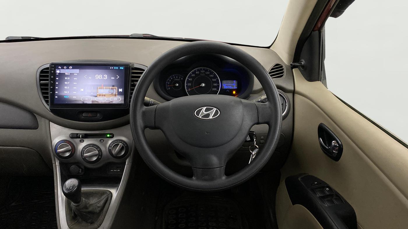 2014 Hyundai i10 SPORTZ 1.1, Petrol, Manual, 38,443 km, Steering Wheel Close Up