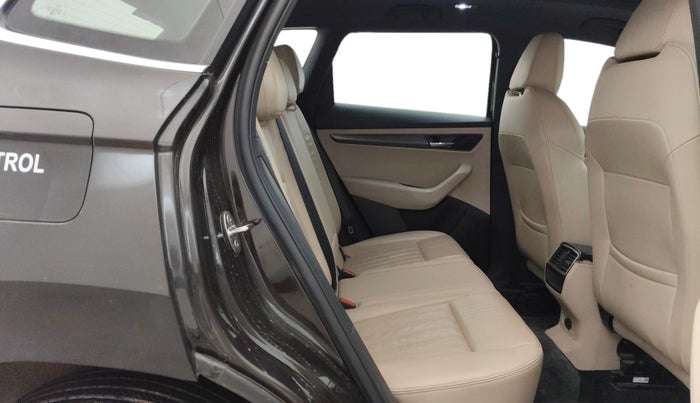 2020 Skoda Karoq STYLE 1.5 TSI AT, Petrol, Automatic, 77,141 km, Right Side Rear Door Cabin