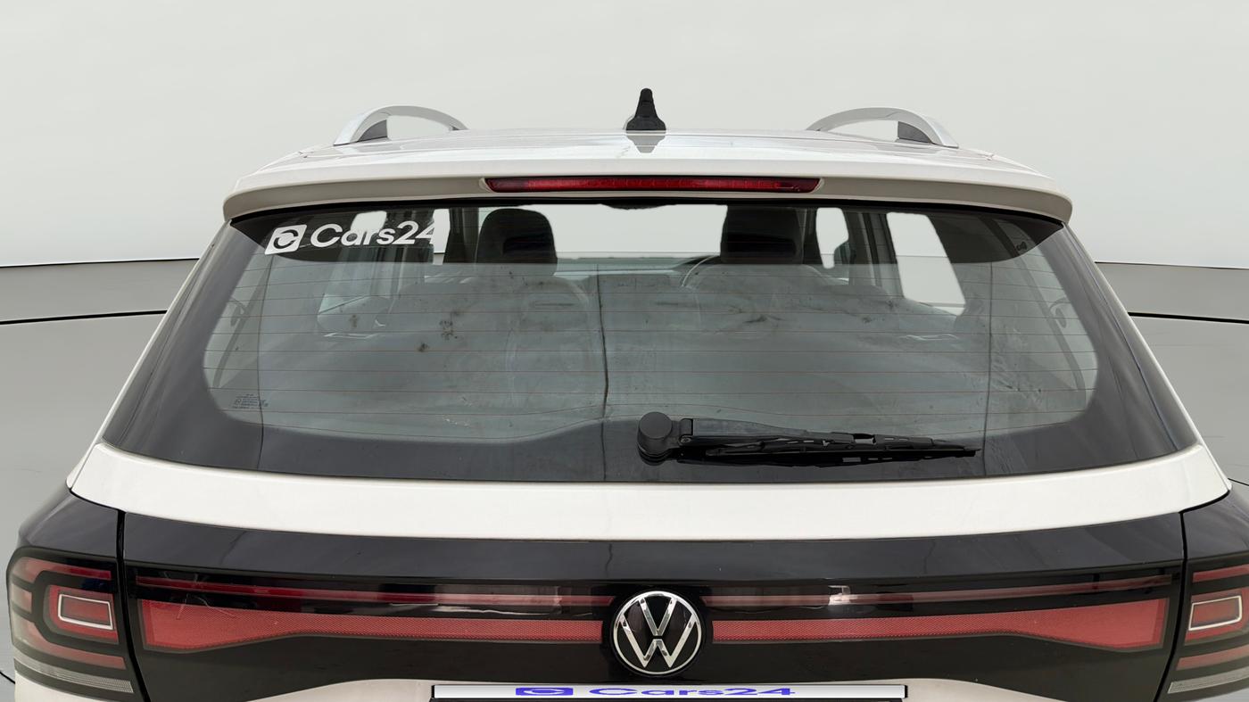 2022 Volkswagen TAIGUN TOPLINE 1.0 TSI MT, Petrol, Manual, 1,20,479 km, Rear Windshield