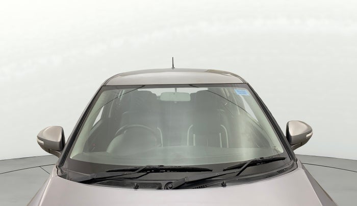 2015 Maruti Swift VXI, Petrol, Manual, 86,175 km, Front Windshield