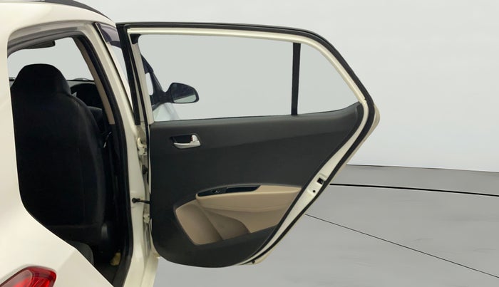 2017 Hyundai Grand i10 SPORTZ (O) 1.2 KAPPA VTVT, Petrol, Manual, 65,818 km, RHS Rear Door