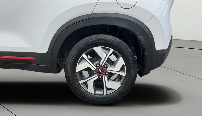 2021 KIA SONET GTX PLUS 1.5 AT, Diesel, Automatic, 99,514 km, Left Rear Wheel