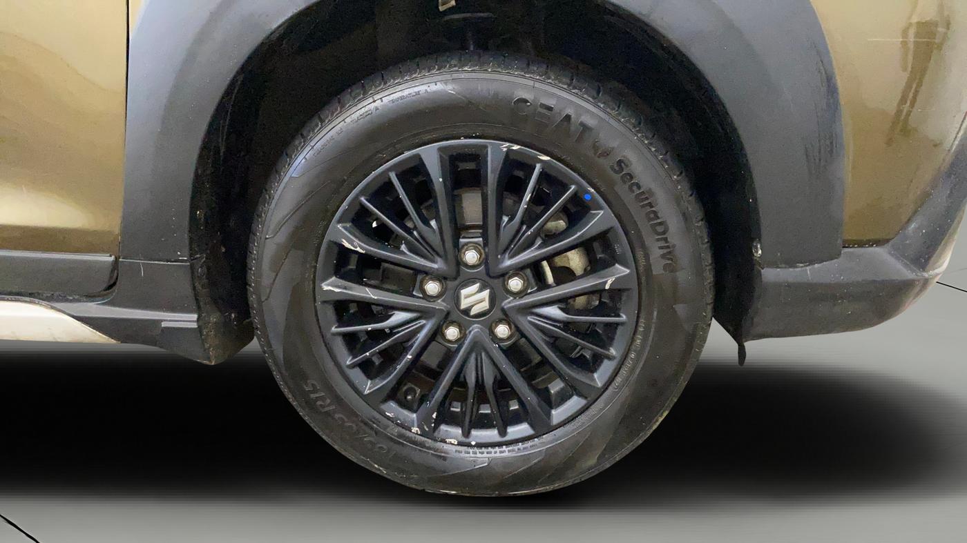 2019 Maruti XL6 ALPHA AT, Petrol, Automatic, 72,585 km, Right Front Wheel