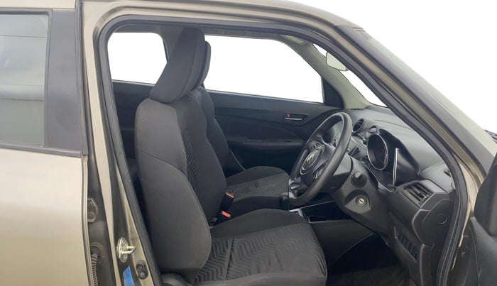 2018 Maruti Swift VXI AMT, Petrol, Automatic, 1,08,777 km, Right Side Front Door Cabin