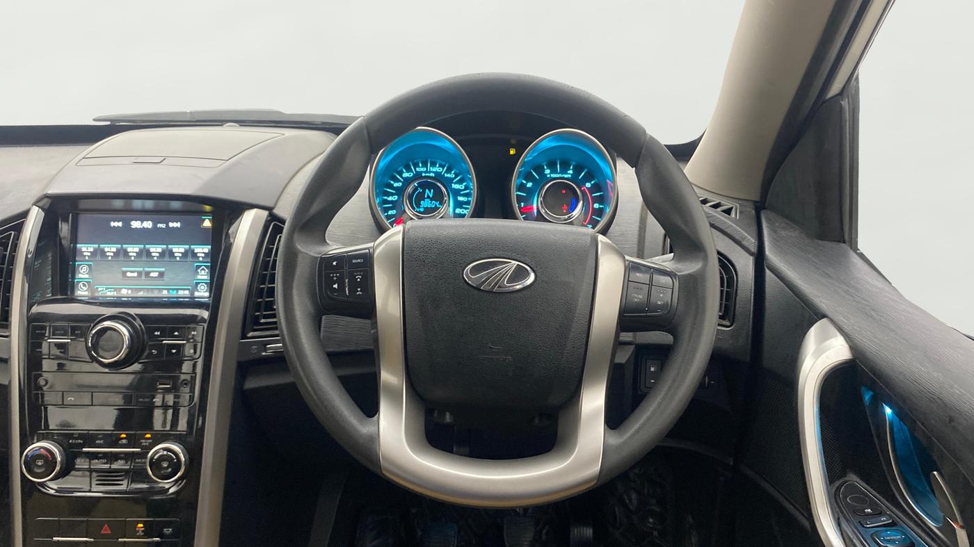 2019 Mahindra XUV500 W7, Diesel, Manual, 98,564 km, Steering Wheel Close Up