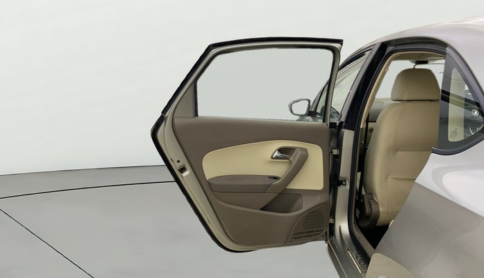 2015 Skoda Rapid ELEGANCE 1.6 MPI MT, Petrol, Manual, 75,596 km, LHS Rear Door