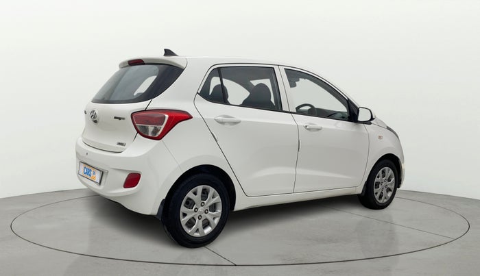 2016 Hyundai Grand i10 MAGNA AT 1.2 KAPPA VTVT, Petrol, Automatic, 45,810 km, Right Back Diagonal