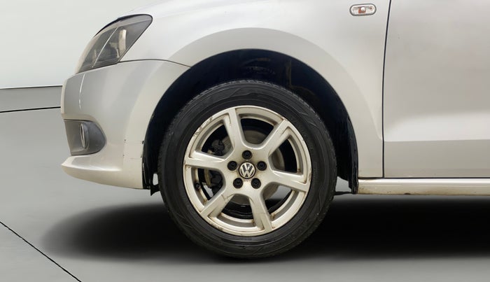 2014 Volkswagen Vento HIGHLINE PETROL AT, Petrol, Automatic, 1,05,011 km, Left Front Wheel