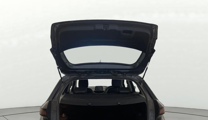 2021 Tata ALTROZ XZ PETROL, Petrol, Manual, 49,467 km, Boot Door Open