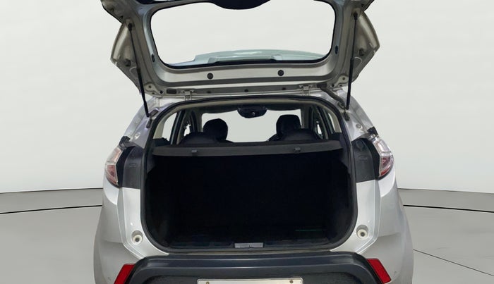 2018 Tata NEXON XT DIESEL, Diesel, Manual, 70,648 km, Boot Open Zoomed View