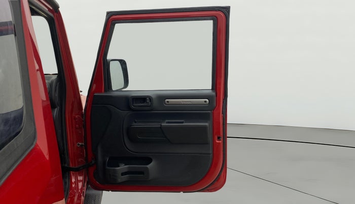 2022 Mahindra Thar LX  P 4WD AT CONVERTIBLE, Petrol, Automatic, 13,322 km, RHS Front Door