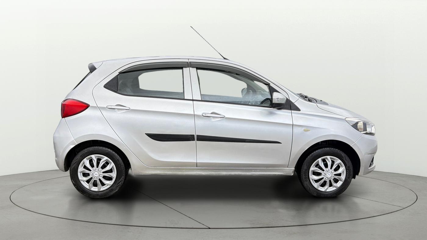 2018 Tata Tiago XT PETROL, Petrol, Manual, 84,108 km, Right Side View